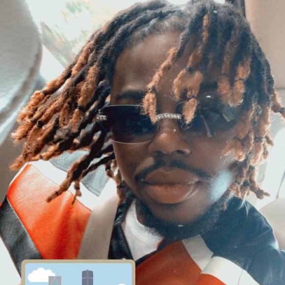 Poshmark profile picture for @cellular